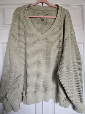 AE "Lived-In" Waffle Knit V-Neck Sweater | Sage Green | XL | Distressed Hem